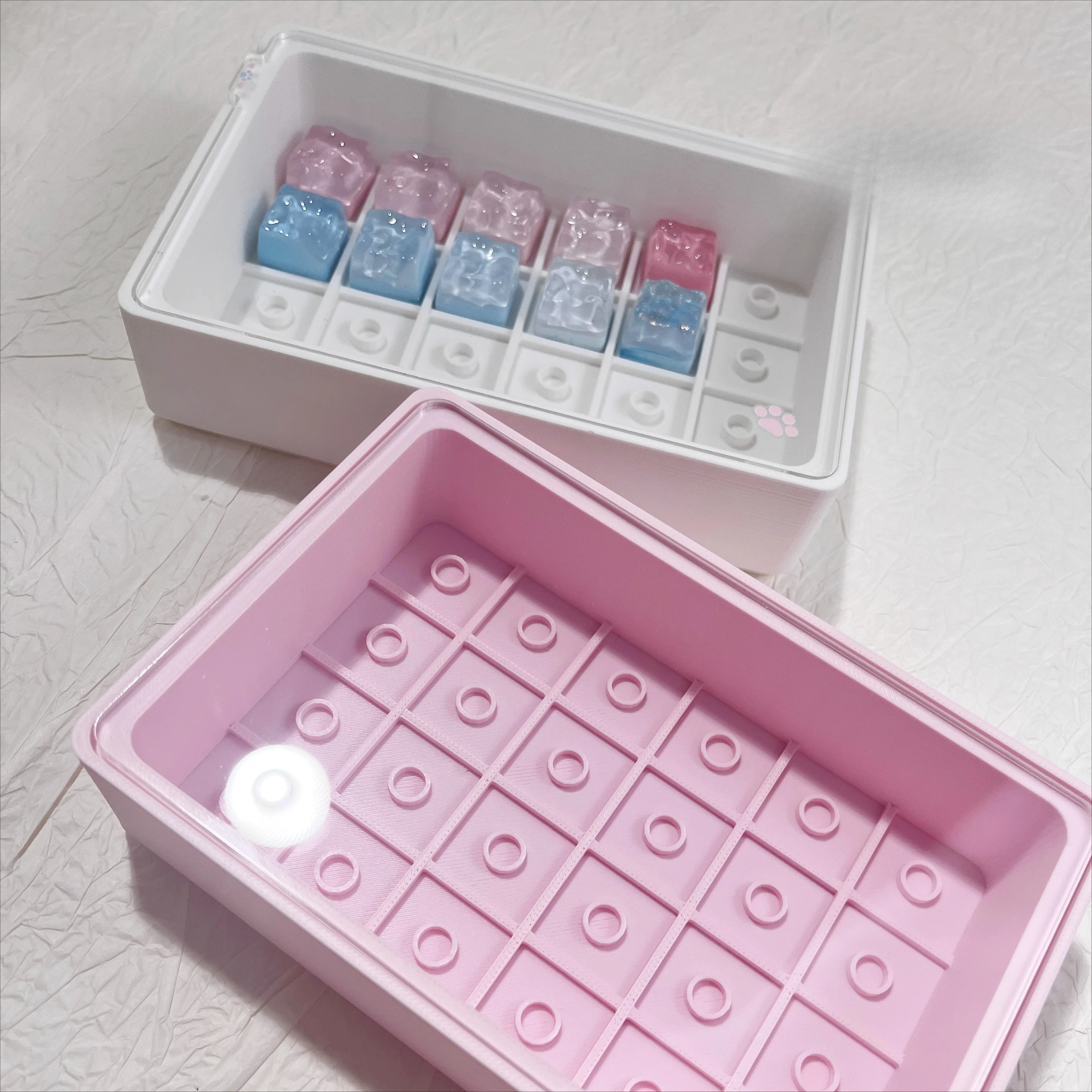 Keycap box Deepening storage box Collection dust-proof acrylic resin display Keycap large capacity
Keycap box Deepening storage box Collection dust-proof acrylic resin display Keycap large capacity