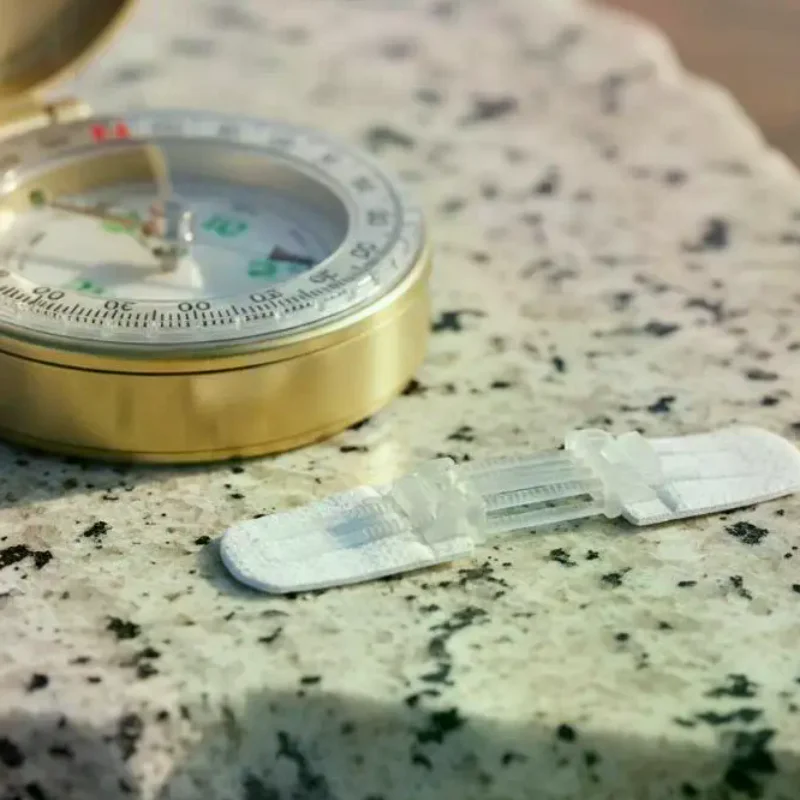 Zipper Band Aid Painless Wound Closure Patch Sutureless Waterproof Medical Plaster For Travel Home Office Outdoor Scene
Zipper Band Aid Painless Wound Closure Patch Sutureless Waterproof Medical Plaster For Travel Home Office Outdoor Scene