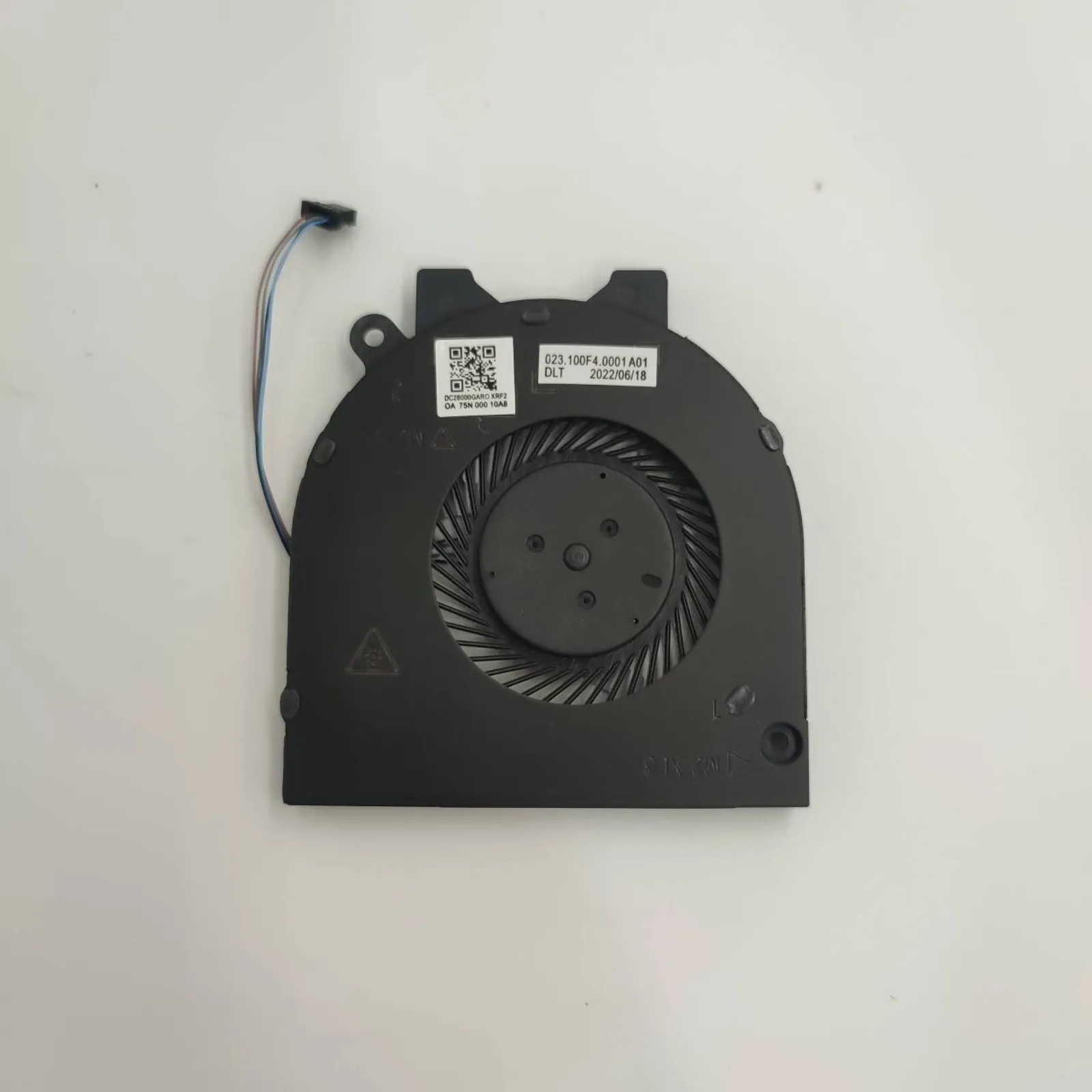 Вентилятор охлаждения процессора ноутбука для DELL Inspiron 15-5580 5581 5585 14-5488 5480
Вентилятор охлаждения процессора ноутбука для DELL Inspiron 15-5580 5581 5585 14-5488 5480