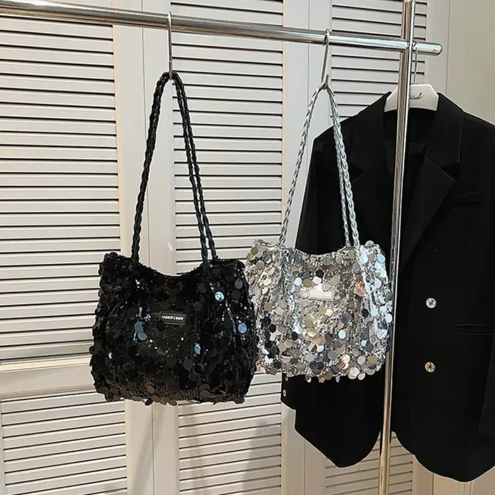 Portable Sparkling Sequin Shoulder Bags Large Capacity Zipper Closure Tote Bag Solid Color Fashion Handbag Women
Portable Sparkling Sequin Shoulder Bags Large Capacity Zipper Closure Tote Bag Solid Color Fashion Handbag Women