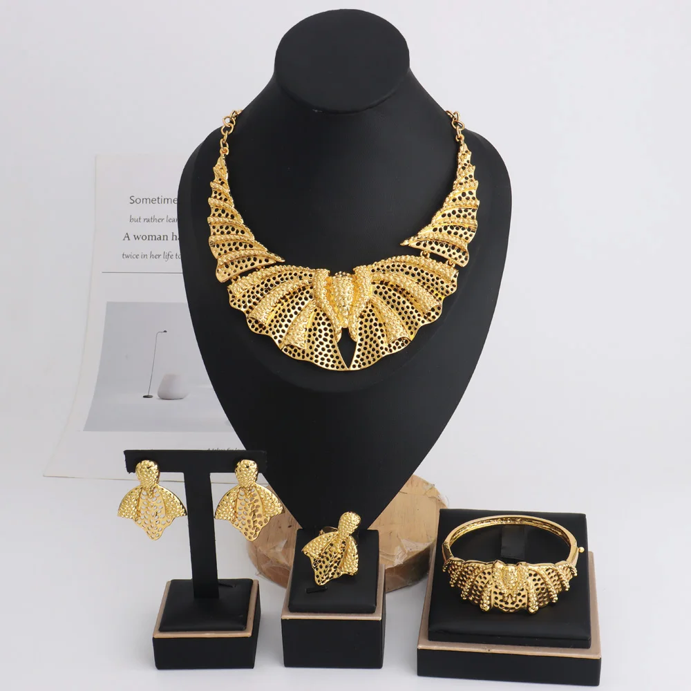 Luxury Africa Party Hollow Out 4pcs Jewelry Sets Elephant Pattern Necklace Earring Bracelet Ring For Women Banquet Wedding
Luxury Africa Party Hollow Out 4pcs Jewelry Sets Elephant Pattern Necklace Earring Bracelet Ring For Women Banquet Wedding