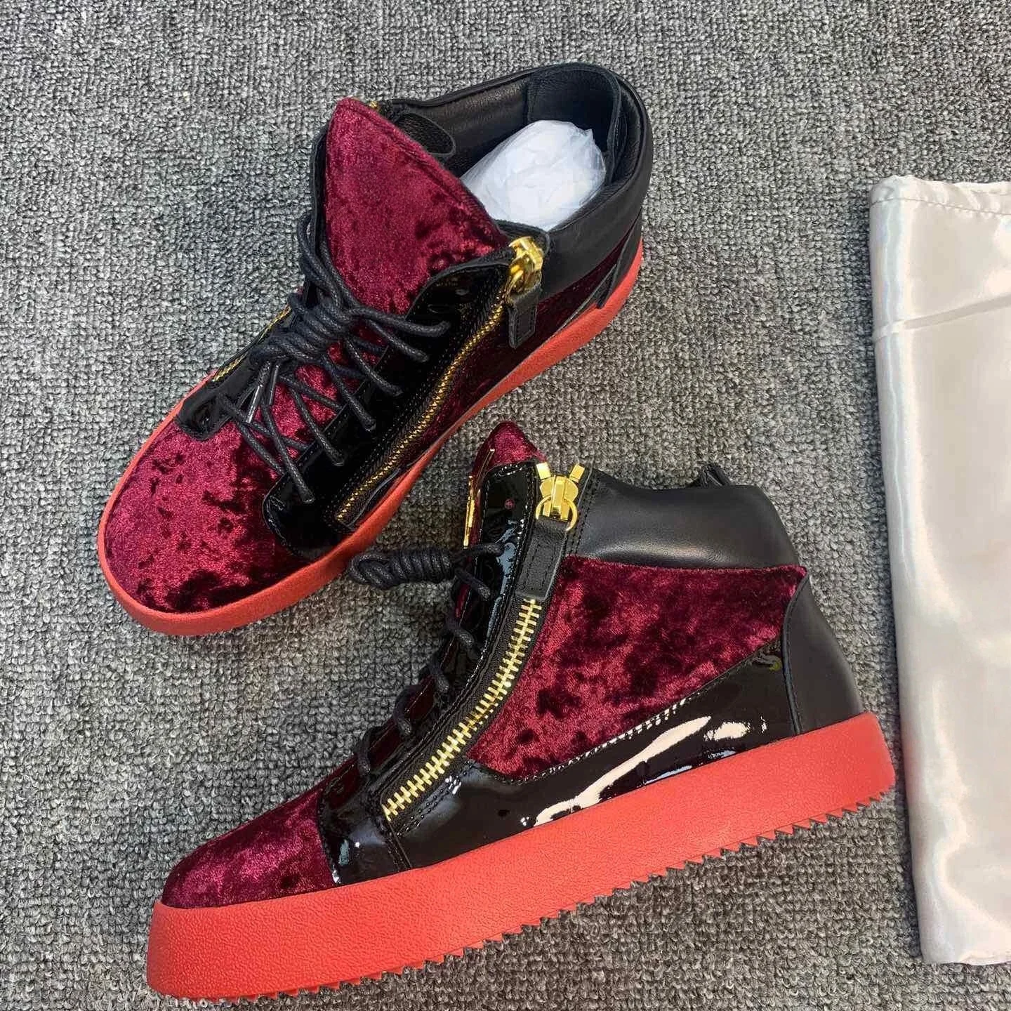 Top Quality Casual Sneakers for Men Brand Designer Women High-top Tennis shoes 35-48 Luxury Genuine Leather GZ Sports shoes 0111
Top Quality Casual Sneakers for Men Brand Designer Women High-top Tennis shoes 35-48 Luxury Genuine Leather GZ Sports shoes 0111