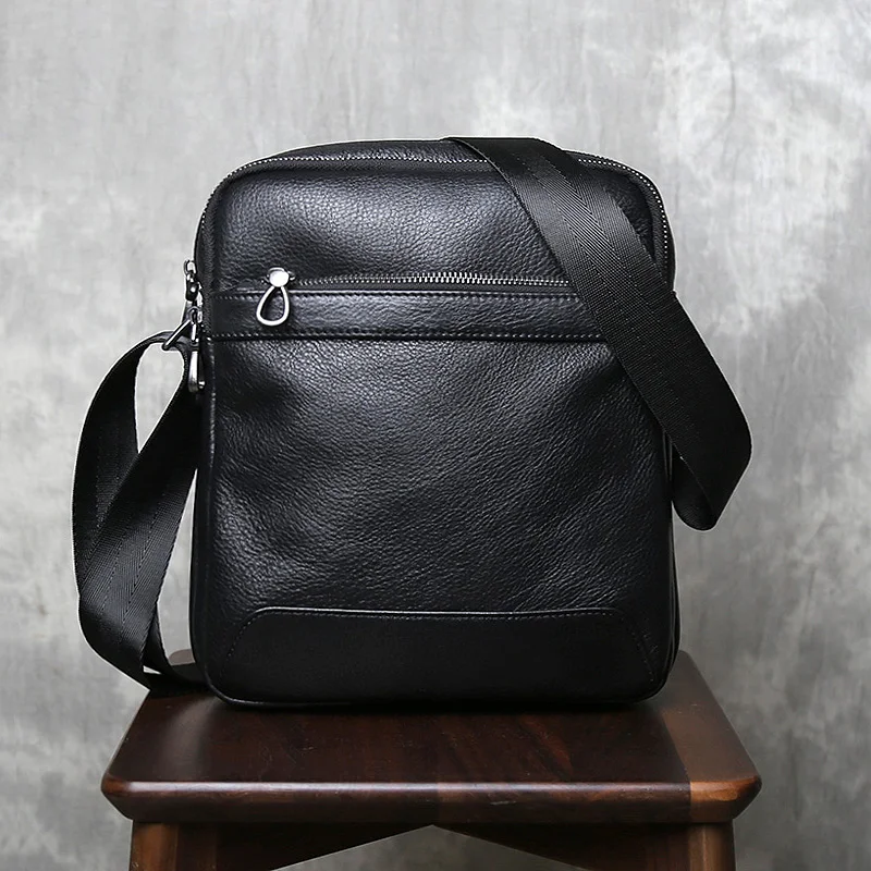 New Crossbody Bag Men's Top Layer Cowhide Casual Shoulder Bag Vertical Large Capacity Commuting Soft Leather Backpack
New Crossbody Bag Men's Top Layer Cowhide Casual Shoulder Bag Vertical Large Capacity Commuting Soft Leather Backpack