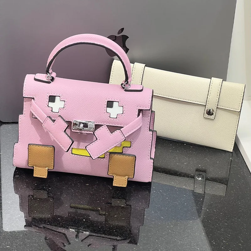New genuine leather bag cartoon smiley bag fashion trendy mosaic doll satchel small square bag shoulder crossbody bag
New genuine leather bag cartoon smiley bag fashion trendy mosaic doll satchel small square bag shoulder crossbody bag