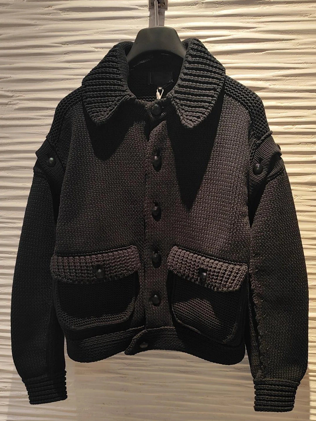 Black Knitted Open Cardigan Sweater Women's Loose Casual Style Turn-down Collar Top Fashionable Retro Lazy Trend New 2026
Black Knitted Open Cardigan Sweater Women's Loose Casual Style Turn-down Collar Top Fashionable Retro Lazy Trend New 2026