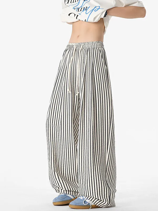 Мужские широкие брюки в полоску в американском стиле, с высокой талией, прямого кроя, длинные, для пар, повседневные, визуально стройнящие, в пол.
Мужские широкие брюки в полоску в американском стиле, с высокой талией, прямого кроя, длинные, для пар, повседневные, визуально стройнящие, в пол.