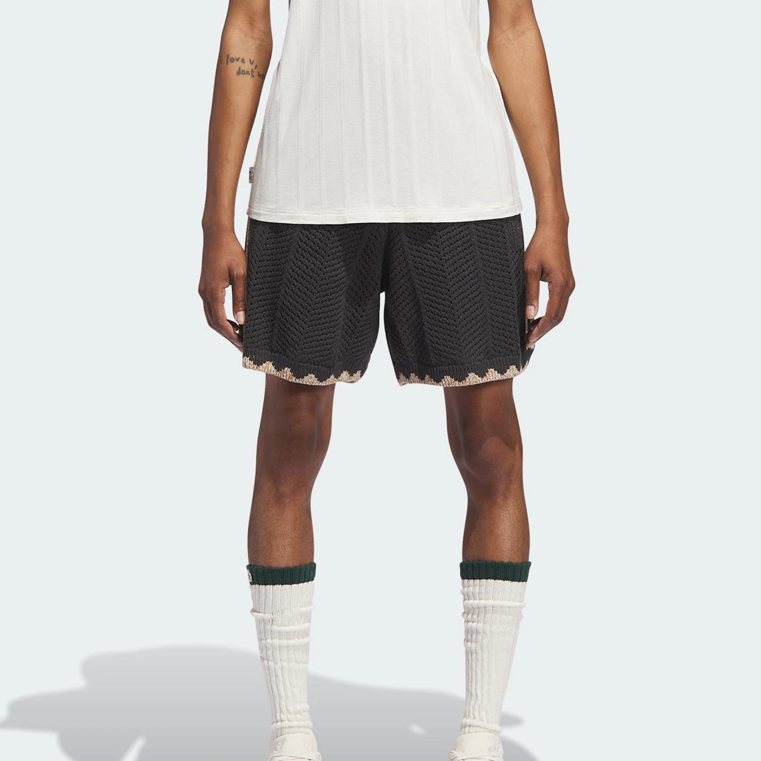 Adidas Authentic Three Leaves Men's Women's Knitted Soft Casual Breathable Shorts JP1600
Adidas Authentic Three Leaves Men's Women's Knitted Soft Casual Breathable Shorts JP1600