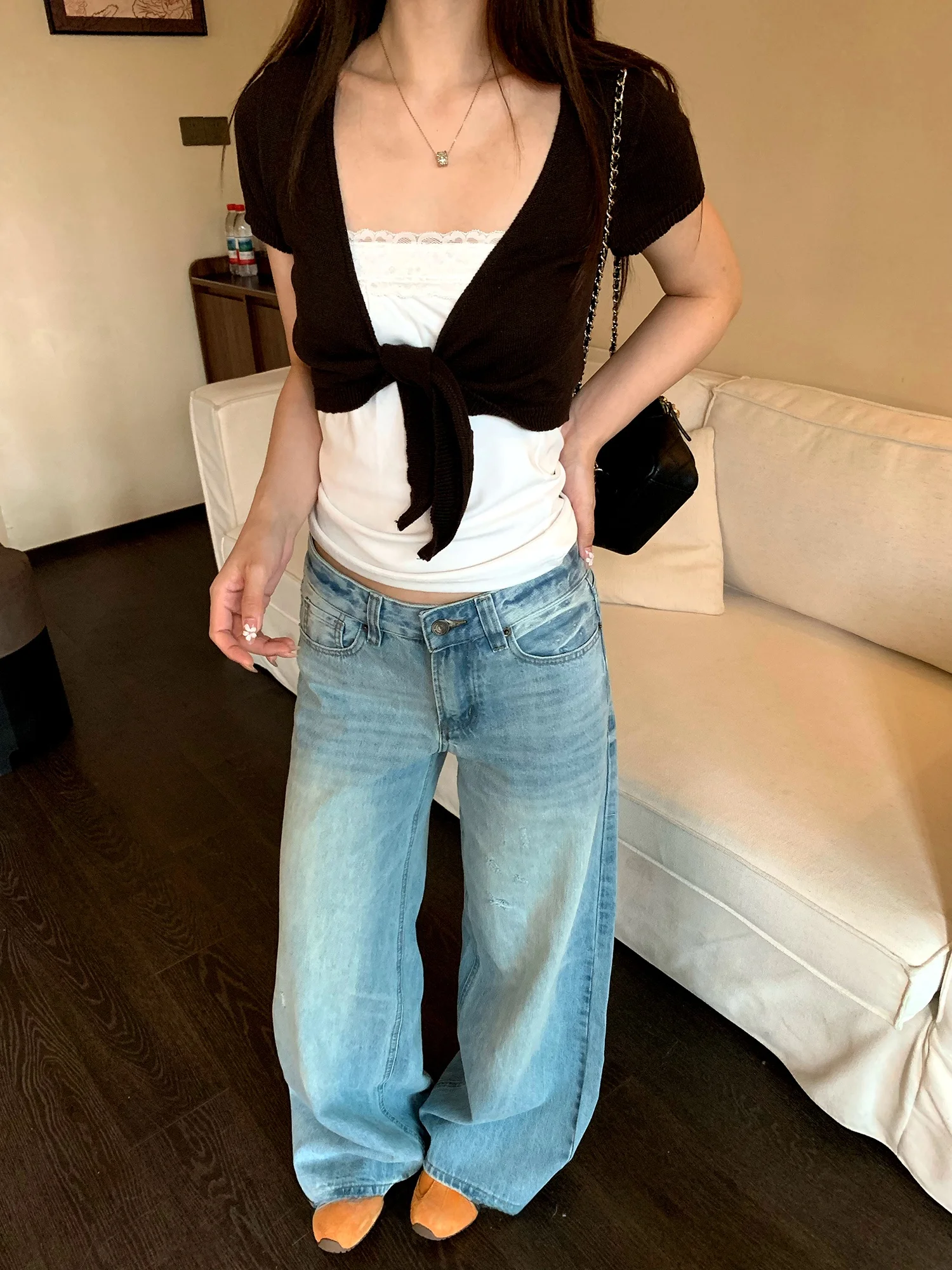 Low Waist Wide Leg Jeans Women's Spring Season Loose Fit Casual Washed Denim Pants Korean Style Versatile Slimming Trousers
Low Waist Wide Leg Jeans Women's Spring Season Loose Fit Casual Washed Denim Pants Korean Style Versatile Slimming Trousers
