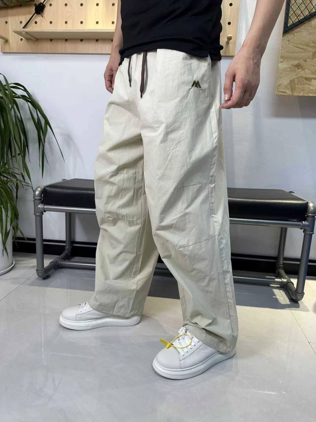 Elastic Waist Wide Leg Cotton Sweatpants Men's Casual Outdoor Sports Long Trousers Autumn New Sle Embroidered Straight Leg ...
Elastic Waist Wide Leg Cotton Sweatpants Men's Casual Outdoor Sports Long Trousers Autumn New Sle Embroidered Straight Leg ...