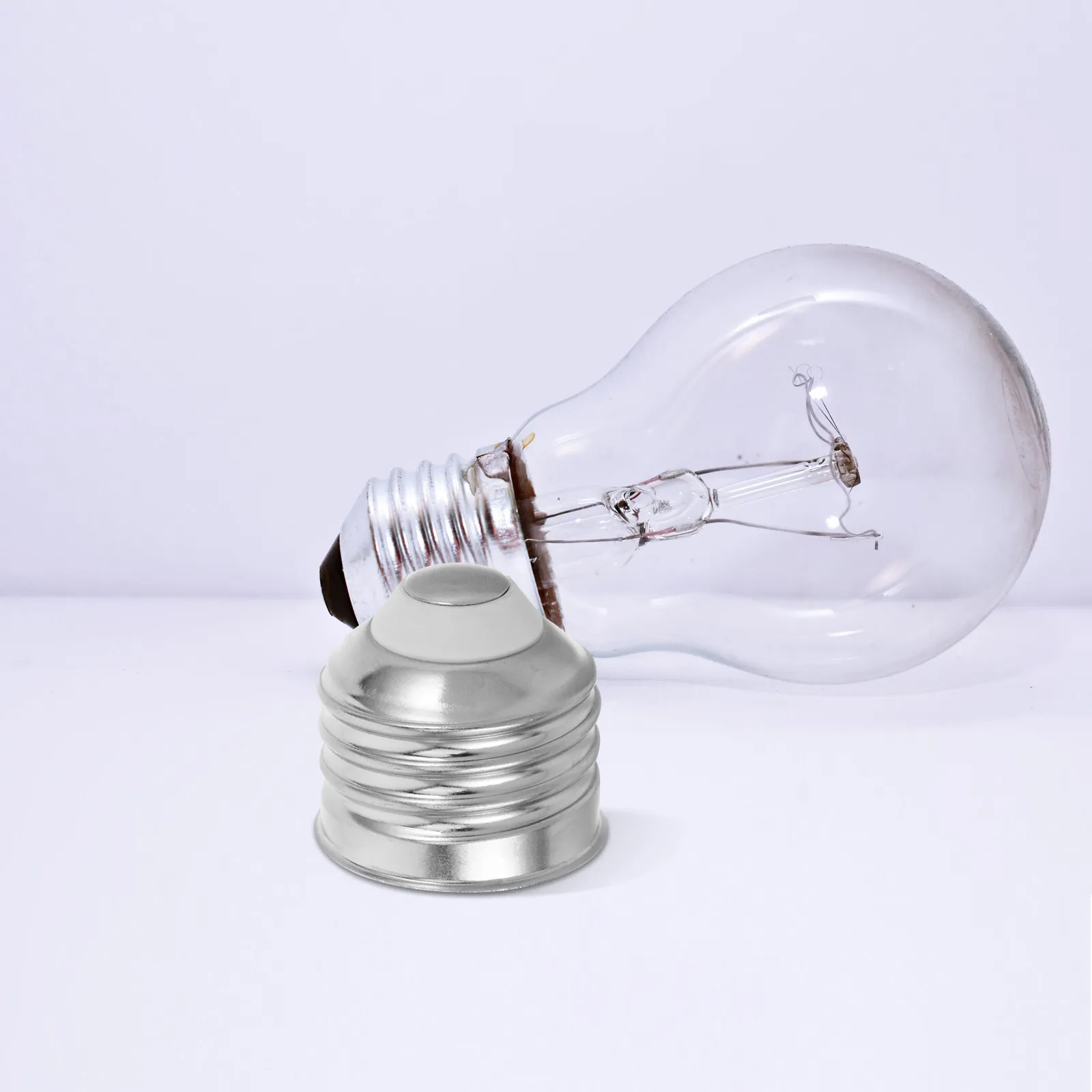 50 шт. алюминиевых никелированных патронов E27 для лампочек с надежной резьбой, для светодиодных ламп, с функцией отвода тепла, прочные.
50 шт. алюминиевых никелированных патронов E27 для лампочек с надежной резьбой, для светодиодных ламп, с функцией отвода тепла, прочные.