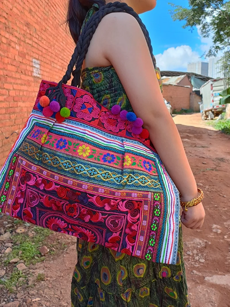 Большая сумка через плечо с вышивкой в стиле ретро, женская сумка через плечо, дорожная сумка в этническом стиле, мягкий полиэстер, хлопок...
Большая сумка через плечо с вышивкой в стиле ретро, женская сумка через плечо, дорожная сумка в этническом стиле, мягкий полиэстер, хлопок...