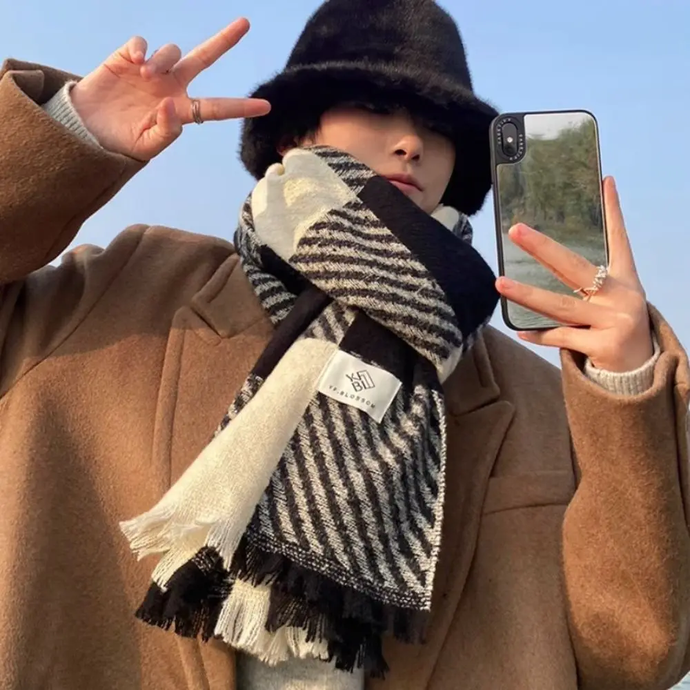 Fashion Korean Striped Plaid Scarf Thicken Long Winter Men's Scarf Warm Casual Checkered Scarf Gifts
Fashion Korean Striped Plaid Scarf Thicken Long Winter Men's Scarf Warm Casual Checkered Scarf Gifts