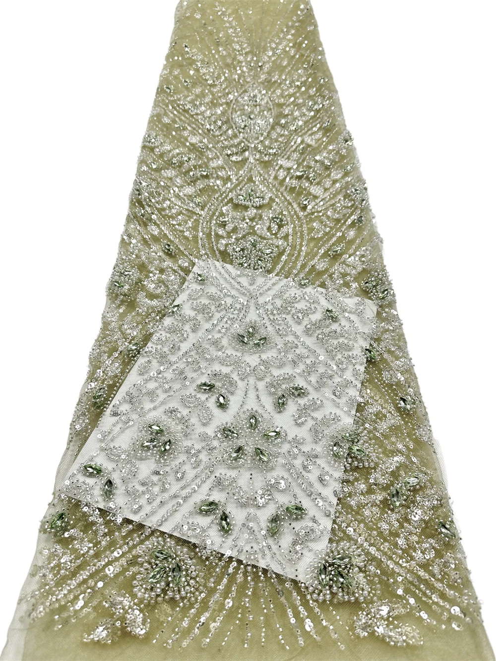 Wholesale African Heavy Beaded Lace Fabric High Quality Nigerian Luxury Sequin Stone Lace French Tulle Fabric for Party Dress
Wholesale African Heavy Beaded Lace Fabric High Quality Nigerian Luxury Sequin Stone Lace French Tulle Fabric for Party Dress