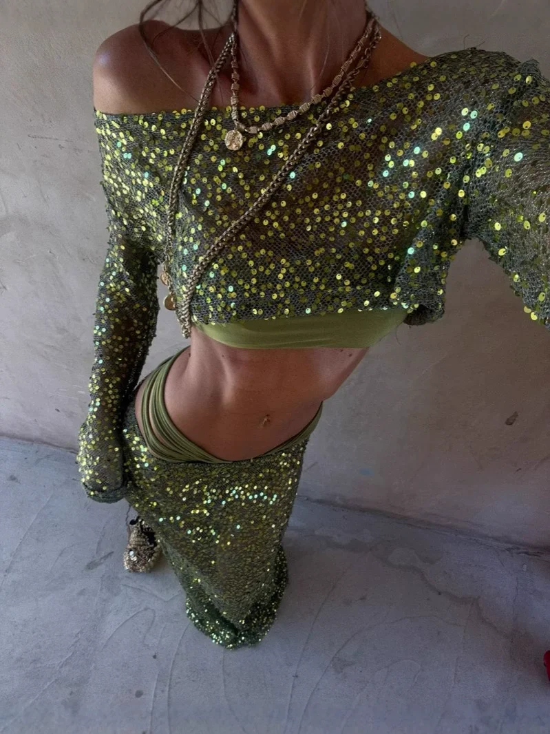 Sexy Sequin Crop Top Skirt Set Women Slim Slash Neck Long Sleeve Tops See Through Long Skirts 2025 Summer Beach Shiny Lady Suit
Sexy Sequin Crop Top Skirt Set Women Slim Slash Neck Long Sleeve Tops See Through Long Skirts 2025 Summer Beach Shiny Lady Suit