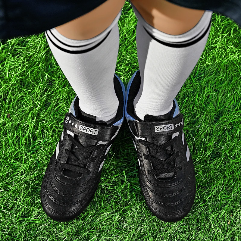 Children Football Boots Professional Original Grass Resistant Casual Male Soccer Shoes Comfortable Non Slip Football Shoes
Children Football Boots Professional Original Grass Resistant Casual Male Soccer Shoes Comfortable Non Slip Football Shoes