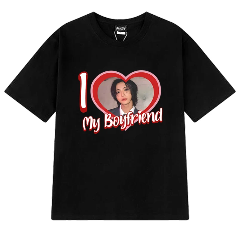 Ateez Seonghwa I Love My Boyfriend Graphic T shirt 2025 Men Women Trend Y2k short sleeve T-shirts Summer Unisex 100% Cotton Tops
Ateez Seonghwa I Love My Boyfriend Graphic T shirt 2025 Men Women Trend Y2k short sleeve T-shirts Summer Unisex 100% Cotton Tops