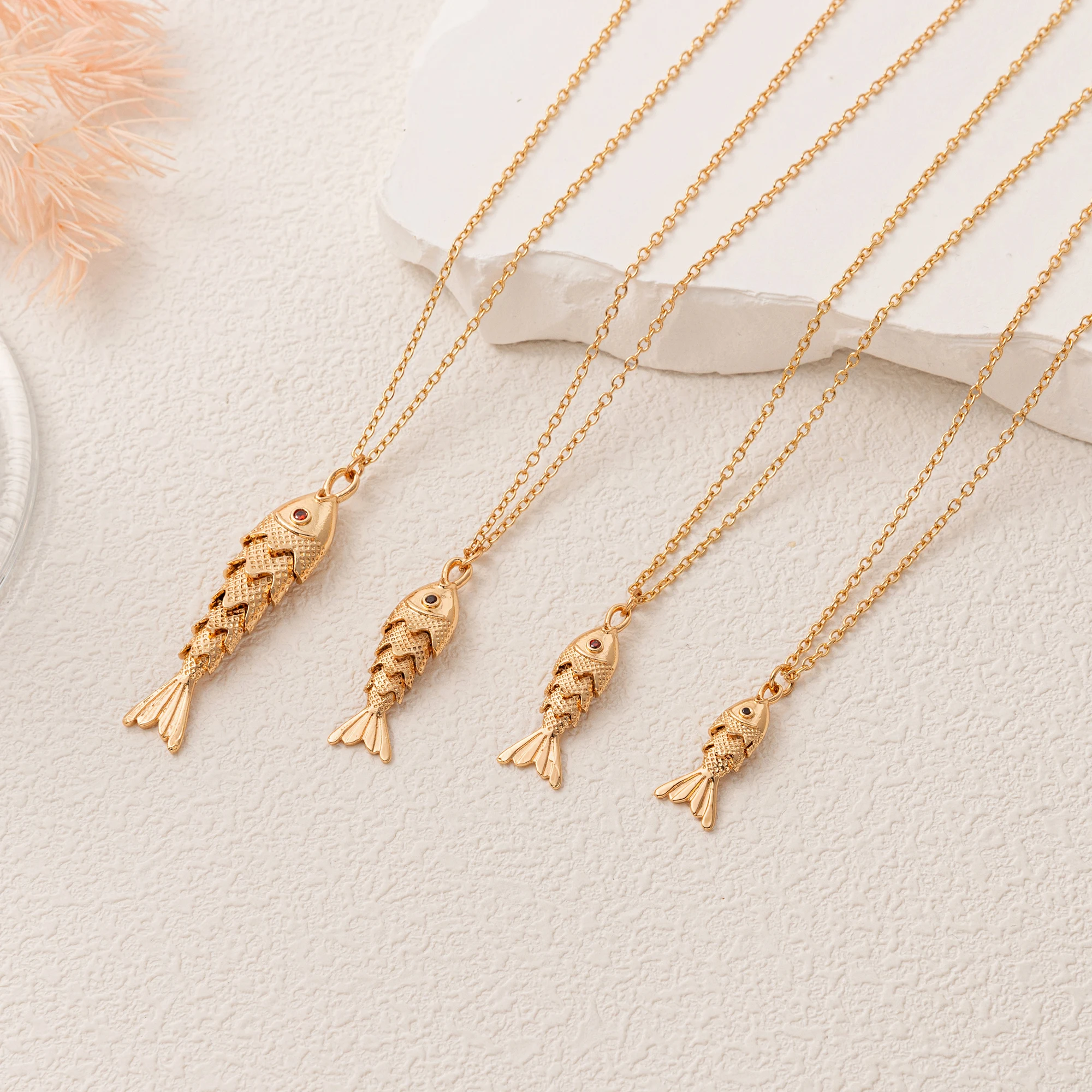 New Fashionable Retro Versatile Fish Koi Personalized Fashion Necklace Light Luxury Gold Plated Women's Gift
New Fashionable Retro Versatile Fish Koi Personalized Fashion Necklace Light Luxury Gold Plated Women's Gift
