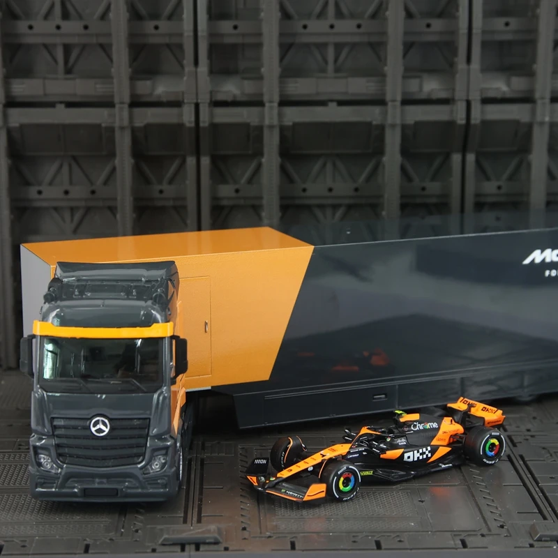 Bburago 1:43 Simulated McLaren F1 team container truck with MCL38 racing alloy model rich details, fine workmanship
Bburago 1:43 Simulated McLaren F1 team container truck with MCL38 racing alloy model rich details, fine workmanship