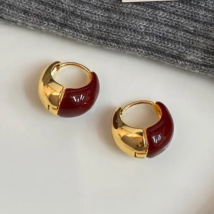 Серьги-кольца из стерлингового серебра 925 пробы с эмалью из золота 18 карат для женщин, минималистичные винтажные ювелирные аксессуары
Серьги-кольца из стерлингового серебра 925 пробы с эмалью из золота 18 карат для женщин, минималистичные винтажные ювелирные аксессуары