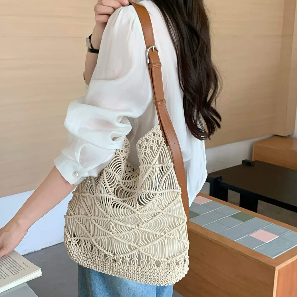 FIRMRANCH 2026 Summer New Wax Cord With Cowhide Hollow Crochet Weave Design Beach Tote Fashion Shoulder Bag For Women
FIRMRANCH 2026 Summer New Wax Cord With Cowhide Hollow Crochet Weave Design Beach Tote Fashion Shoulder Bag For Women