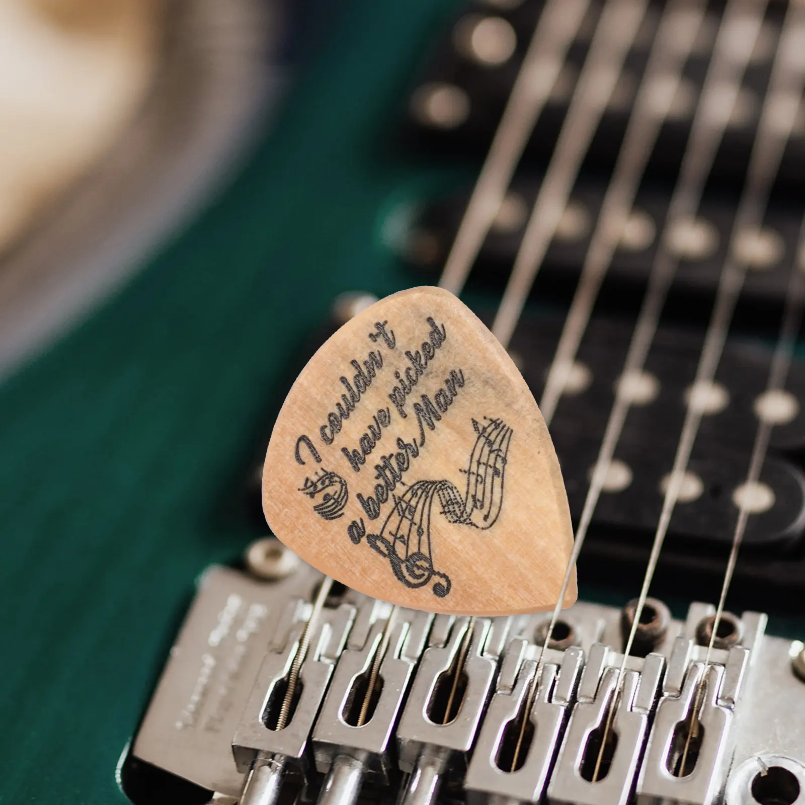 Набор из 1 коробки для гитарных медиаторов из дерева: креативный дизайн, элегантное исполнение, идеальное хранение медиаторов
Набор из 1 коробки для гитарных медиаторов из дерева: креативный дизайн, элегантное исполнение, идеальное хранение медиаторов