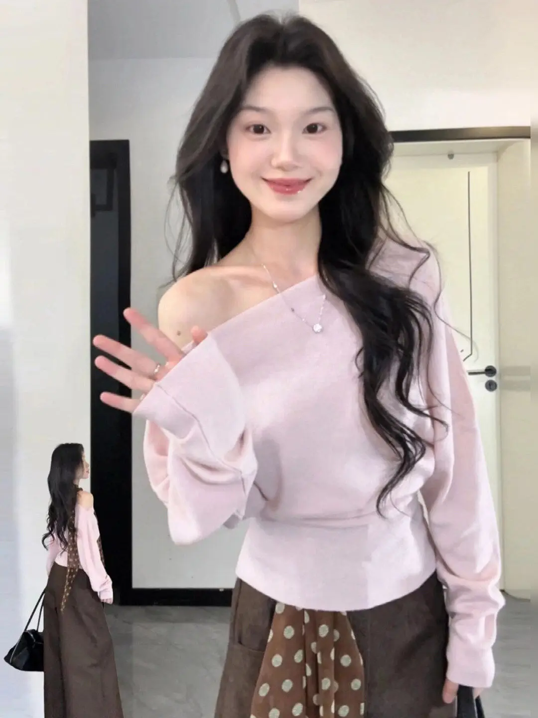 Нежно-розовый вязаный свитер с длинными рукавами для женщин, новинка 2026 года, приталенный, премиум-класса, весенний топ свободного кроя из мягкой ткани
Нежно-розовый вязаный свитер с длинными рукавами для женщин, новинка 2026 года, приталенный, премиум-класса, весенний топ свободного кроя из мягкой ткани