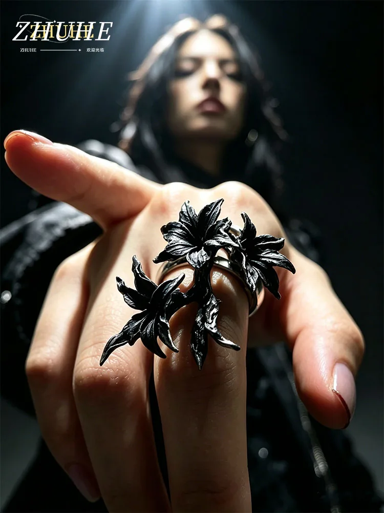 Gothic Twisted Flower Ring Copper Alloy Jewelry Accessories Unisex Trendy Finger Decor For Women Men Distinct Dark Floral Shape
Gothic Twisted Flower Ring Copper Alloy Jewelry Accessories Unisex Trendy Finger Decor For Women Men Distinct Dark Floral Shape