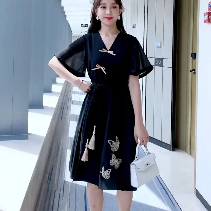 Традиционное китайское платье Qipao Hanfu Qi Pao с вышивкой бабочки, женское летнее платье 2024, женское ретро платье-Ципао 11852
Традиционное китайское платье Qipao Hanfu Qi Pao с вышивкой бабочки, женское летнее платье 2024, женское ретро платье-Ципао 11852
