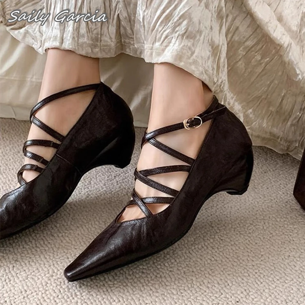 Genuine Leather Belt Buckle Strap Shallow Pumps 2024 Large Size New Fashion Mid Heel Pumps Pointed Toe Retro Roman Casual Shoes
Genuine Leather Belt Buckle Strap Shallow Pumps 2024 Large Size New Fashion Mid Heel Pumps Pointed Toe Retro Roman Casual Shoes