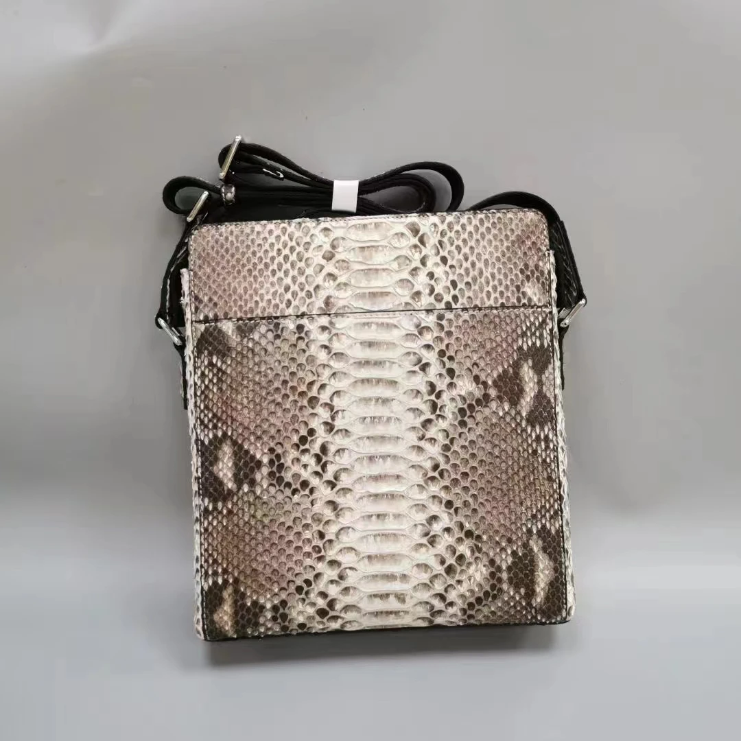 2024 New Luxury Python Skin Men's Messenger Bag Fashion Genuine Leather Shoulder Bag Leisure Large Capacity Vertical Bag 40
2024 New Luxury Python Skin Men's Messenger Bag Fashion Genuine Leather Shoulder Bag Leisure Large Capacity Vertical Bag 40