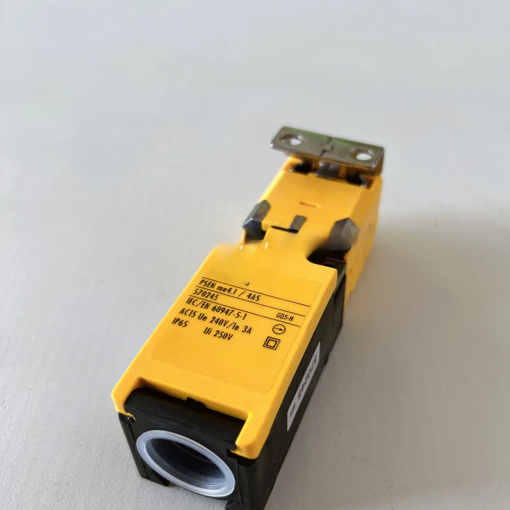 Injection Molding Machine Accessories Plug-in Travel Switch PESN Me4.1 Protective Switch
Injection Molding Machine Accessories Plug-in Travel Switch PESN Me4.1 Protective Switch