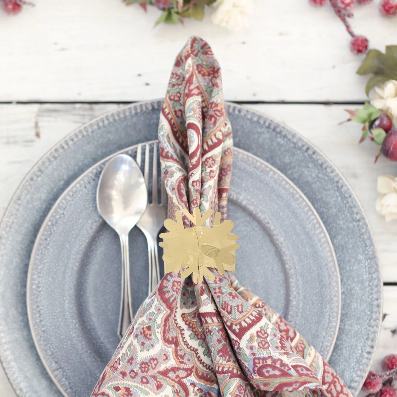 50Pcs Napkin Rings Christmas Snowflake Paper Hollow Buckles Elegant Wedding Party Serviette Holders Decorative Buckles
50Pcs Napkin Rings Christmas Snowflake Paper Hollow Buckles Elegant Wedding Party Serviette Holders Decorative Buckles