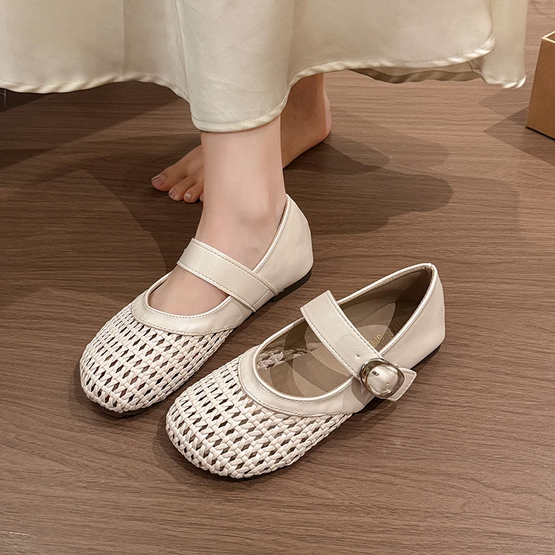 2026 Women Round Closed Toe One-word Buckle Strap Weaving Style Breathable Comfortable Solid Color Shallow Mouth Single Shoes
2026 Women Round Closed Toe One-word Buckle Strap Weaving Style Breathable Comfortable Solid Color Shallow Mouth Single Shoes