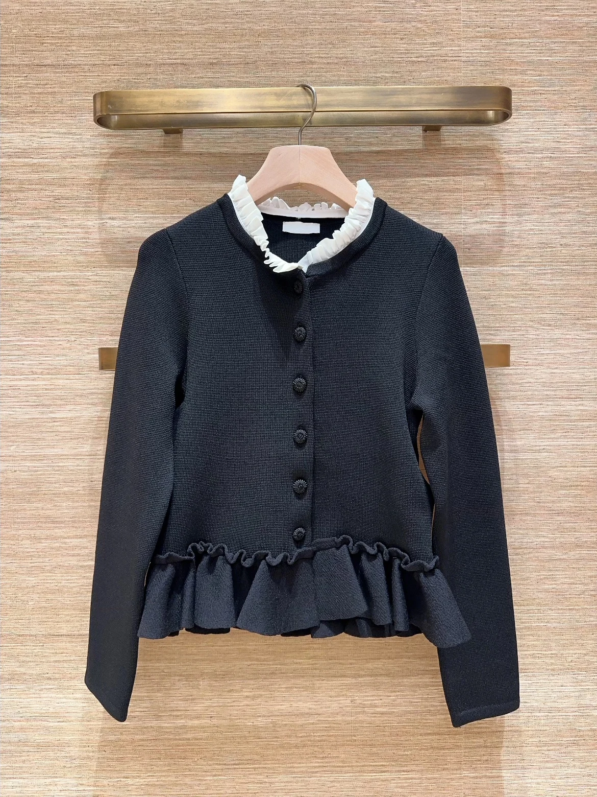 Heidd Early Spring 2026 Detachable Musoom Cap Lace Collar Hem Knitted Sweater French Sle Medium Softn Daily Wear Ladies
Heidd Early Spring 2026 Detachable Musoom Cap Lace Collar Hem Knitted Sweater French Sle Medium Softn Daily Wear Ladies