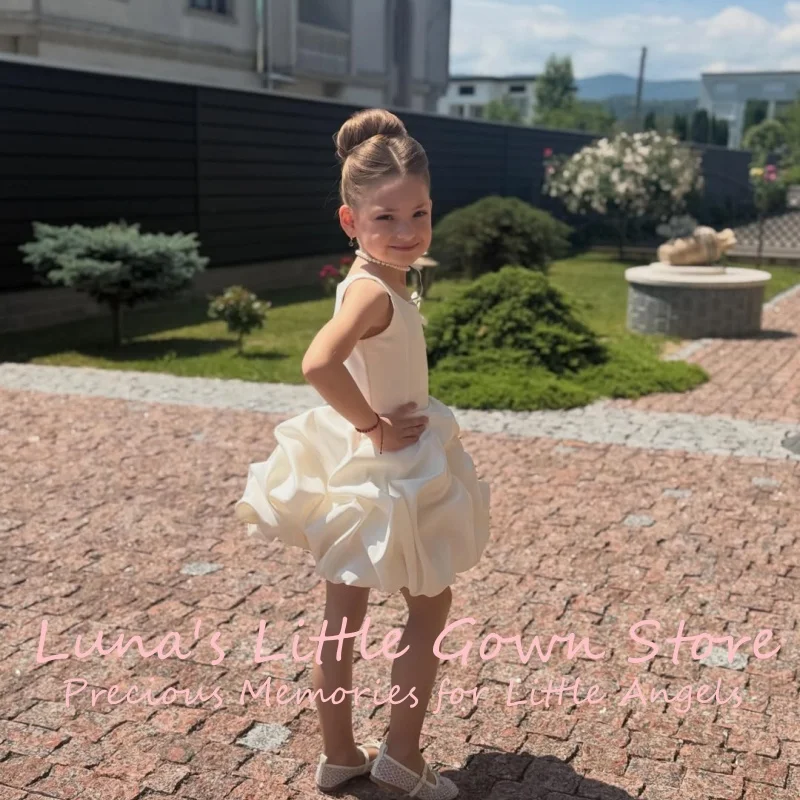 Cream Satin Flower Girl Dress Wedding Mini Ruffle Bubble Gown Sleeveless Scoop Neck Chest Bow Badge Customized
Cream Satin Flower Girl Dress Wedding Mini Ruffle Bubble Gown Sleeveless Scoop Neck Chest Bow Badge Customized