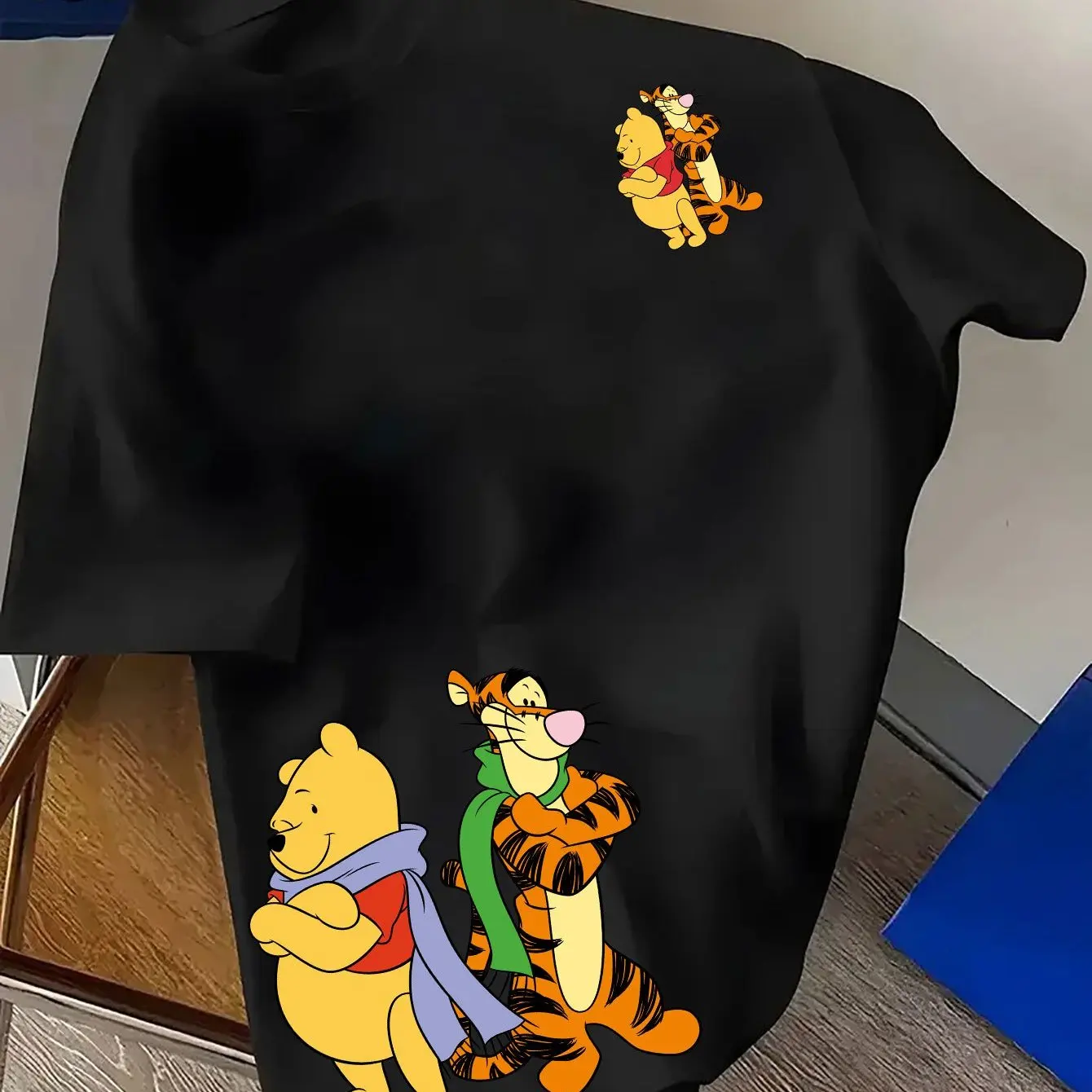 Футболка Disney с Винни-Пухом, хлопковая мужская и женская уличная одежда, повседневная модная свободная одежда большого размера с короткими рукавами, унисекс, наряд для мероприятий
Футболка Disney с Винни-Пухом, хлопковая мужская и женская уличная одежда, повседневная модная свободная одежда большого размера с короткими рукавами, унисекс, наряд для мероприятий