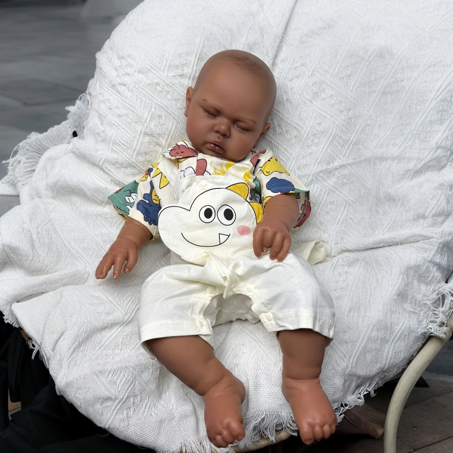 60 СМ Asleep Reborn Baby Doll Игрушка для девочки Vinly Limbs Тканевое тело Черная кожа Толстая кукла Реалистичный детский модный подарок на день рождения
60 СМ Asleep Reborn Baby Doll Игрушка для девочки Vinly Limbs Тканевое тело Черная кожа Толстая кукла Реалистичный детский модный подарок на день рождения