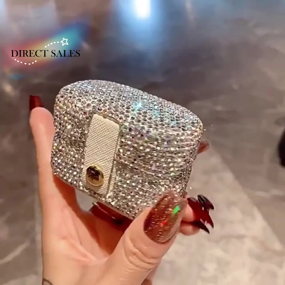 Bling Mini Rhinestone Ring box Creative Silver Sparkling Jewelry Storage Box Square Luxury Necklace Storage Case
Bling Mini Rhinestone Ring box Creative Silver Sparkling Jewelry Storage Box Square Luxury Necklace Storage Case
