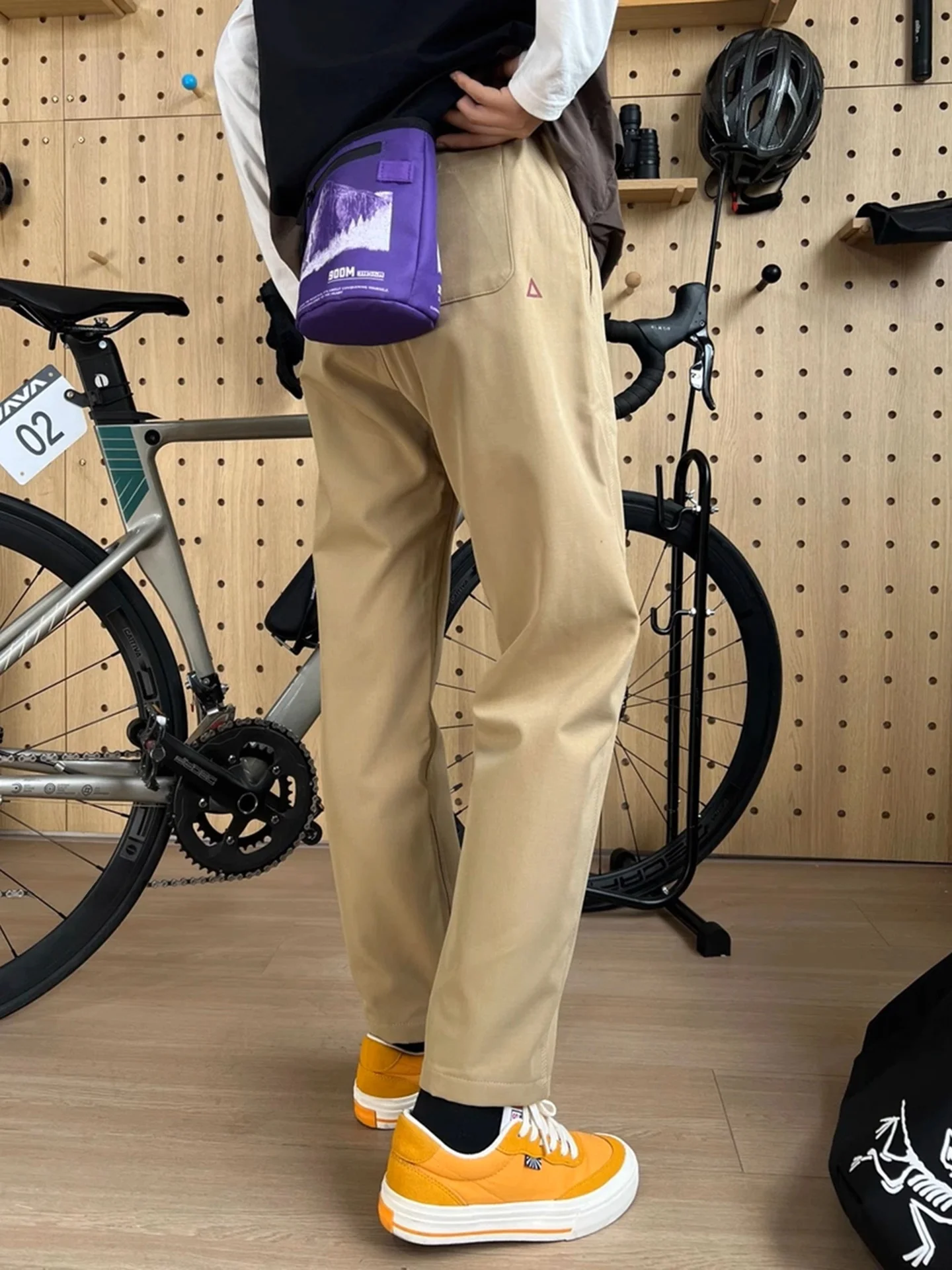 Khaki Fce Lined Thiened Mountain Climbing Pants Men Women Autumn Winter Skiing Trousers Casual Loose Straight Leg Pants
Khaki Fce Lined Thiened Mountain Climbing Pants Men Women Autumn Winter Skiing Trousers Casual Loose Straight Leg Pants