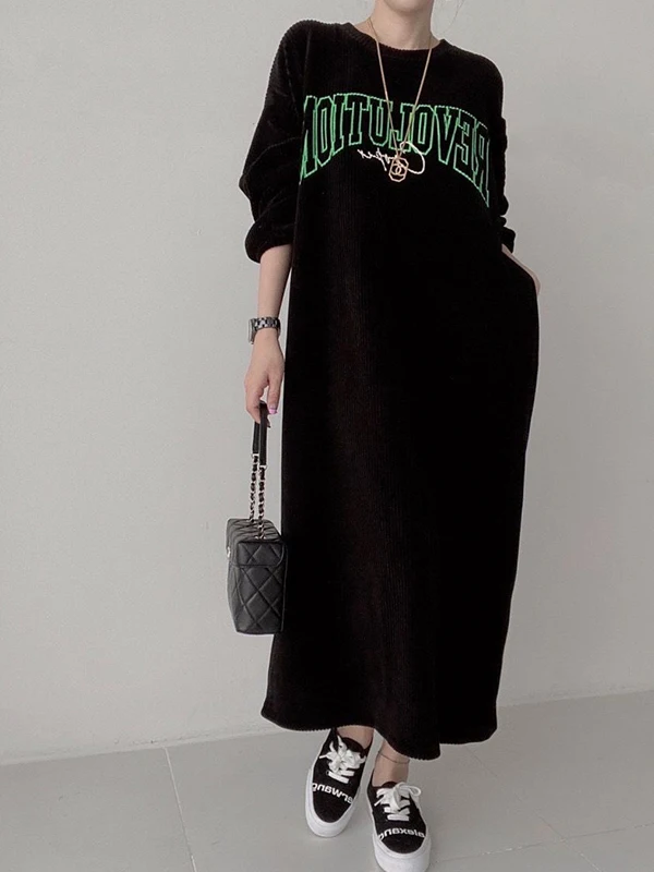plus Size Women's Korean Style Corduroy Letter Print Long Dress Autumn Loose Casual Fashion 300 Pounds Max Capacity
plus Size Women's Korean Style Corduroy Letter Print Long Dress Autumn Loose Casual Fashion 300 Pounds Max Capacity