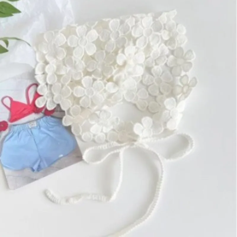 White Daisy Triangle Scarf Cotton Breathable Head Wrap Bandana for Girl Spring Summer Lightweight Versatile Daily Hair Accessory
White Daisy Triangle Scarf Cotton Breathable Head Wrap Bandana for Girl Spring Summer Lightweight Versatile Daily Hair Accessory