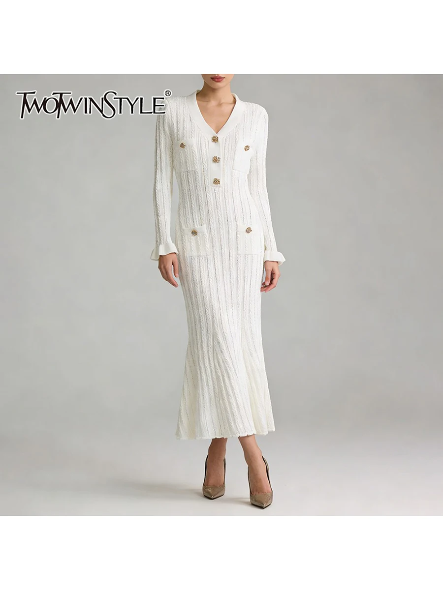 Новое женское платье TWOTWINSTYLE: элегантное, однотонное, с полосатыми вставками, V-образным вырезом, длинными рукавами, лоскутным дизайном и карманами.
Новое женское платье TWOTWINSTYLE: элегантное, однотонное, с полосатыми вставками, V-образным вырезом, длинными рукавами, лоскутным дизайном и карманами.