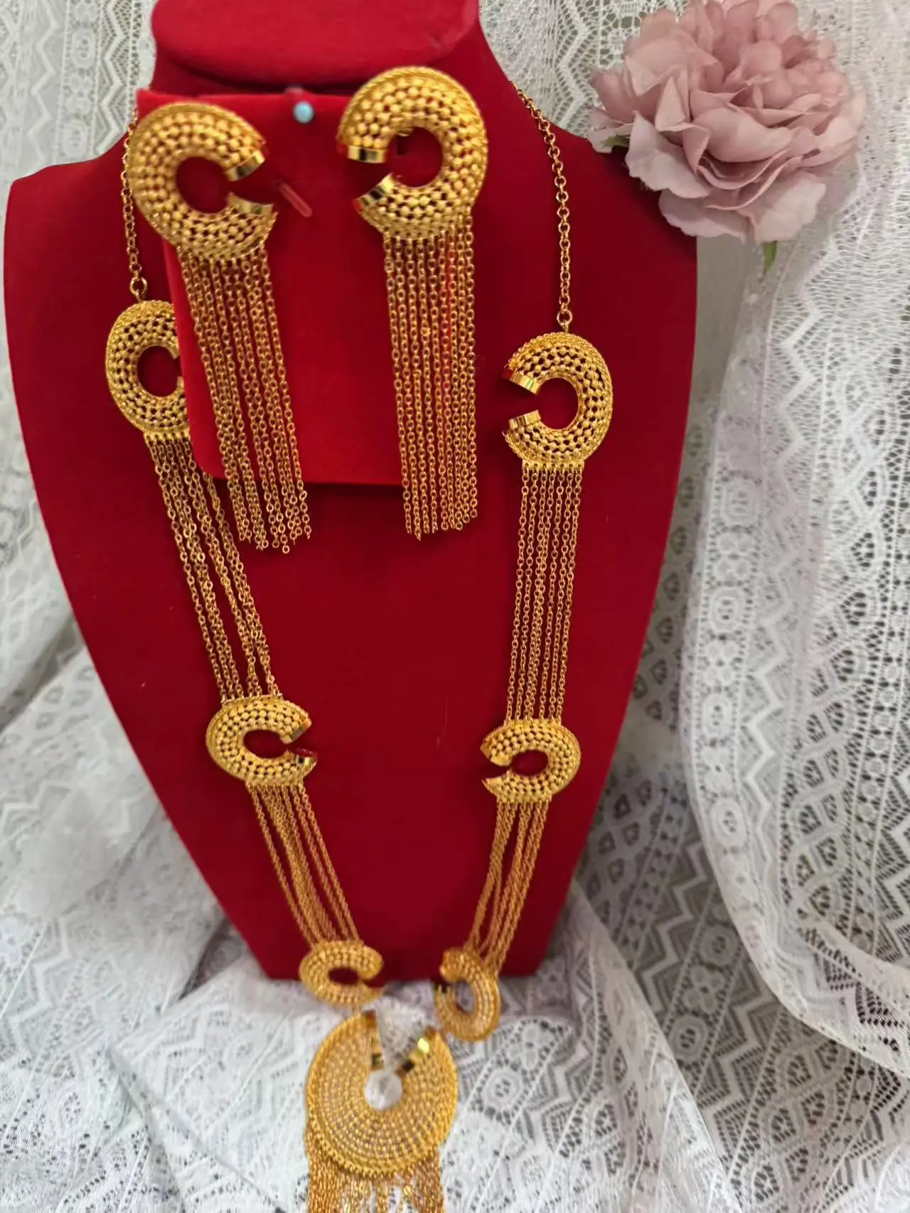 New European Dubai 24K Gold Plated Necklace Earrings Wedding Party Gift Jewelry Set for Lovers YY10626
New European Dubai 24K Gold Plated Necklace Earrings Wedding Party Gift Jewelry Set for Lovers YY10626