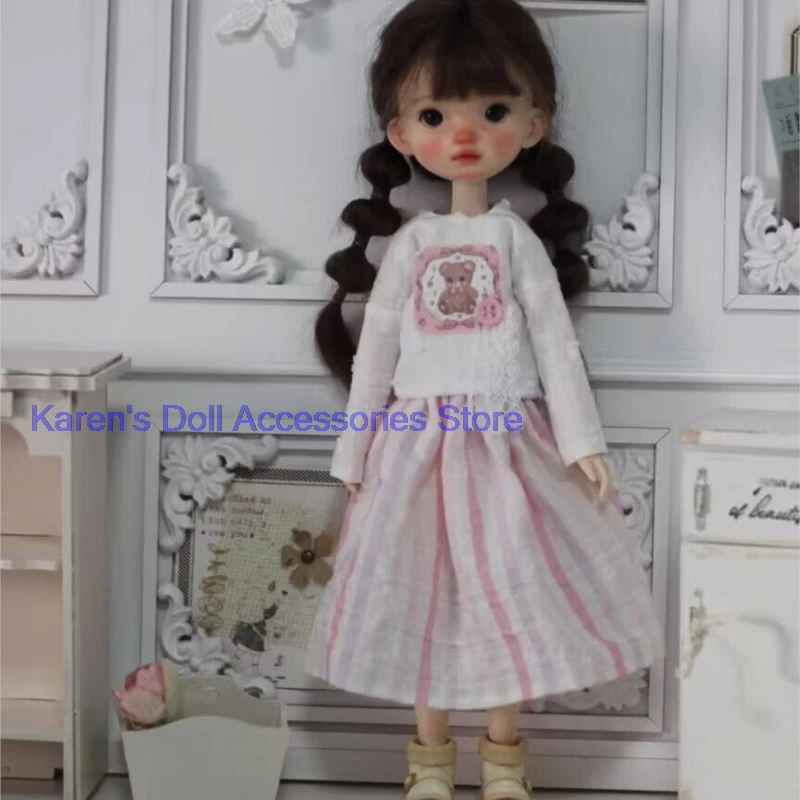2026 2pcs kawaii style white top+Pink striped dress for landoudou/Blythe(Fit for Lulu,ymy24,Ob22,24,26,zone, Jenny)
2026 2pcs kawaii style white top+Pink striped dress for landoudou/Blythe(Fit for Lulu,ymy24,Ob22,24,26,zone, Jenny)
