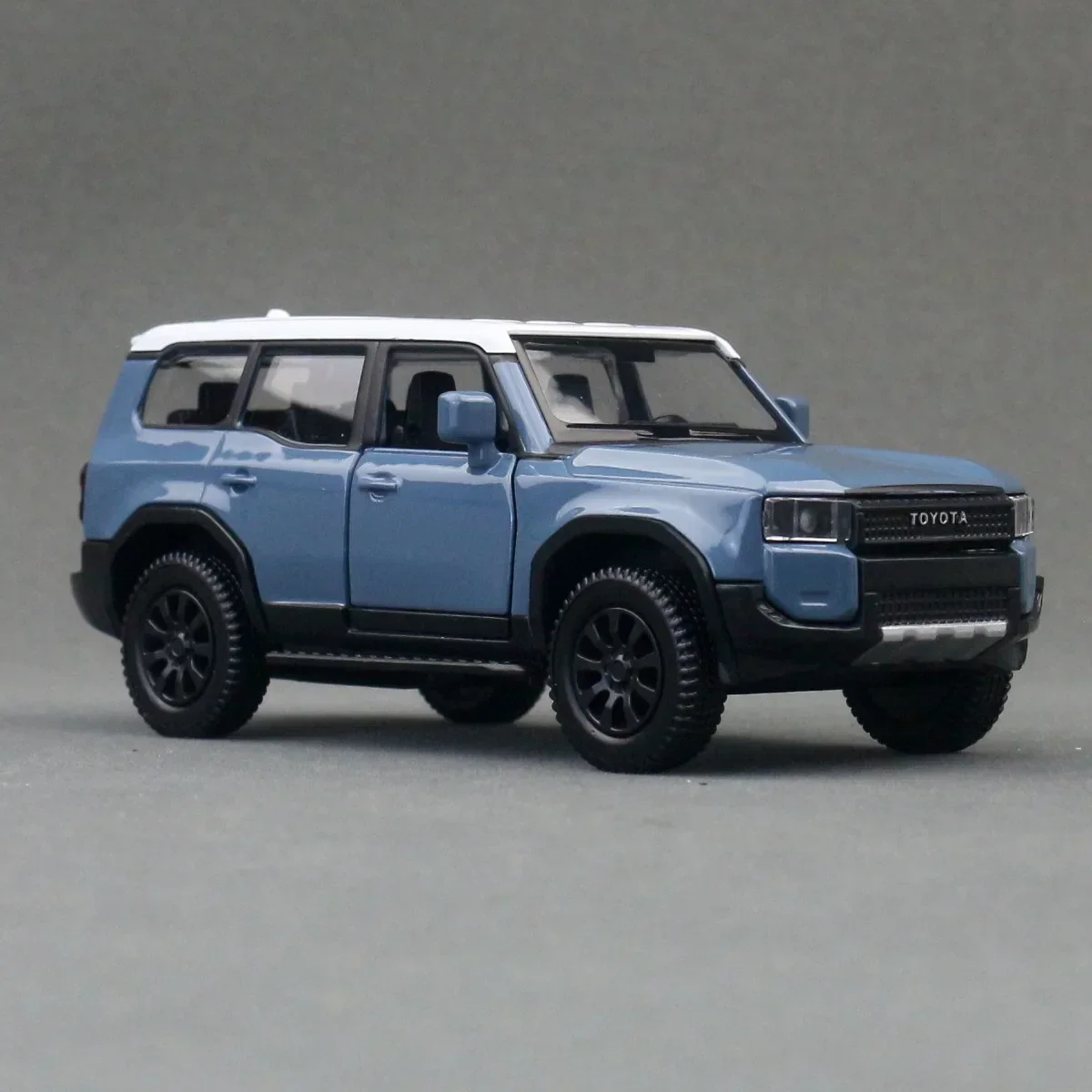 Prado LC250 SUV 1:36 Land Cruiser Alloy Car Diecasts & Toy Vehicles Car Model Miniature Scale Model Car For Children
Prado LC250 SUV 1:36 Land Cruiser Alloy Car Diecasts & Toy Vehicles Car Model Miniature Scale Model Car For Children