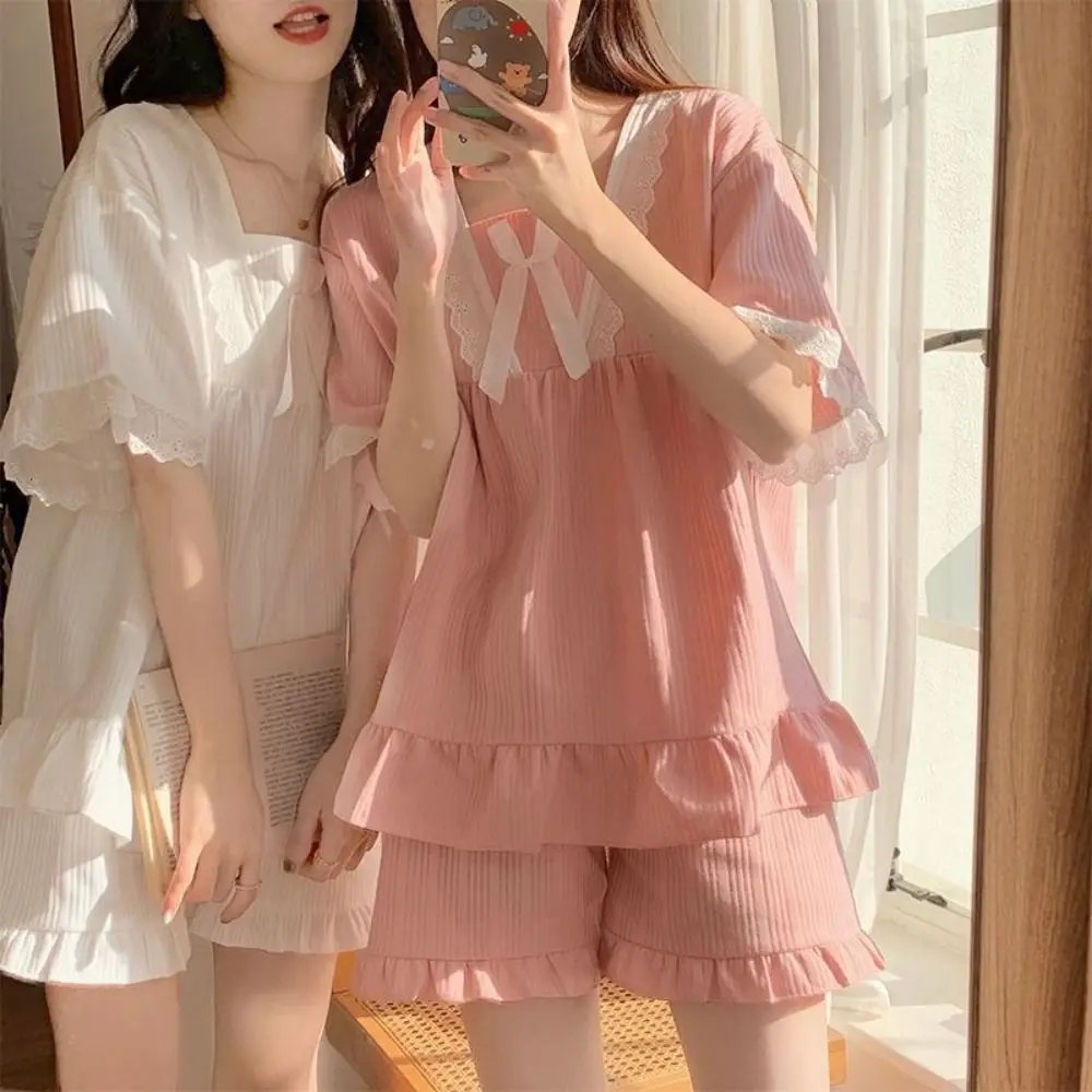 Fashion Korean Women‘s Pajamas Set with Chest Pads Cute Floral Sleepwear Sweet Comfortable Short-Sleeved Pajamas Girls
Fashion Korean Women‘s Pajamas Set with Chest Pads Cute Floral Sleepwear Sweet Comfortable Short-Sleeved Pajamas Girls
