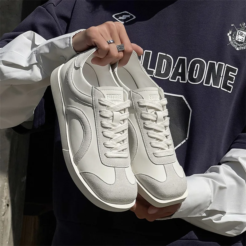 New couple's flat bottomed German training shoes versatile casual sports board shoes for men and women
New couple's flat bottomed German training shoes versatile casual sports board shoes for men and women