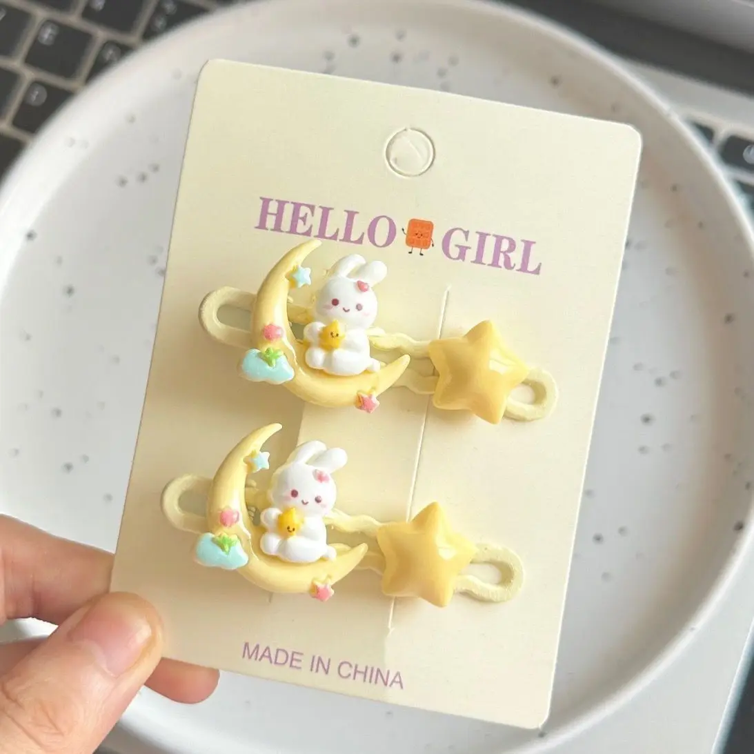 2PCS/Set Cute Moon Bunny Children's Hair Clip Sweet Girl's Heart Stars Bangs Edge Hair Clip Headband Hair Accessories
2PCS/Set Cute Moon Bunny Children's Hair Clip Sweet Girl's Heart Stars Bangs Edge Hair Clip Headband Hair Accessories