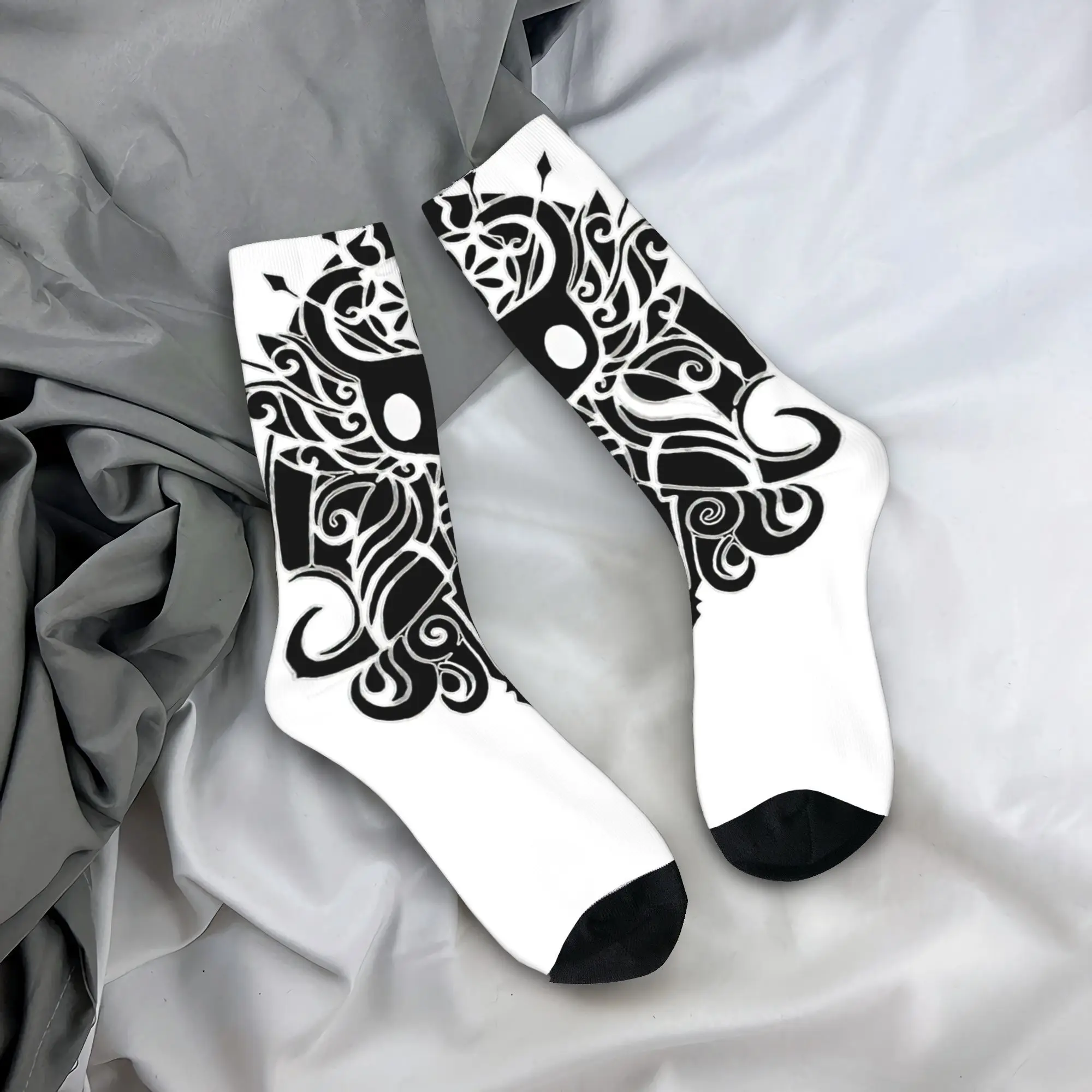 Носки Hollow Knight, осенние чулки, модные мужские средние мягкие носки, противоскользящие носки для скалолазания с принтом 
Носки Hollow Knight, осенние чулки, модные мужские средние мягкие носки, противоскользящие носки для скалолазания с принтом