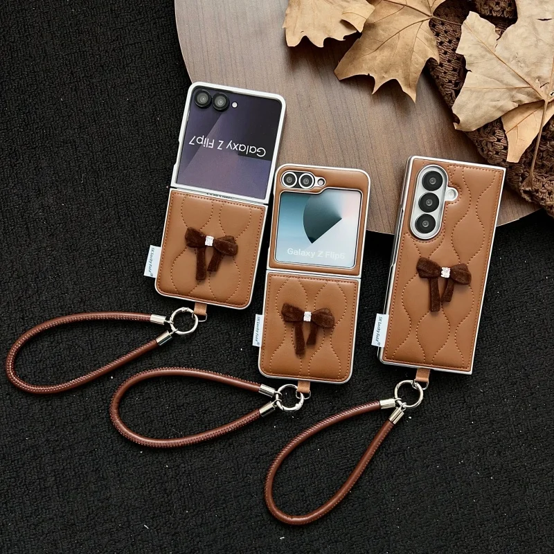 Корейский милый чехол с пуховым пуховиком и волнистым узором для телефона Samsung Galaxy Z Flip 7 6 5 4 3 Flip7 FE Flip6 Чехлы Kawaii
Корейский милый чехол с пуховым пуховиком и волнистым узором для телефона Samsung Galaxy Z Flip 7 6 5 4 3 Flip7 FE Flip6 Чехлы Kawaii